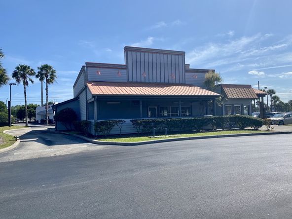125 N Sykes Creek Pkwy, Merritt Island, FL 32953